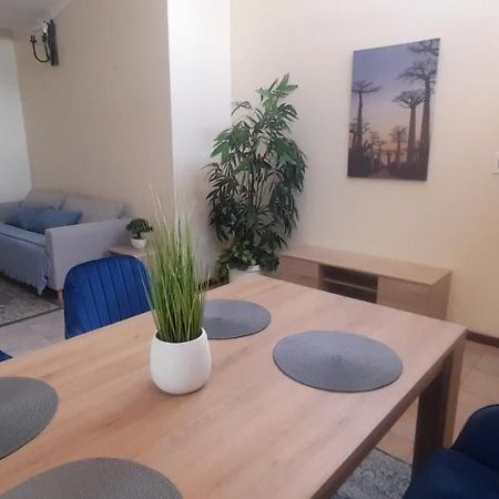 Impala Suite -Entire Unit- 2 Bedroom With 1 Ensuite Bathroom Ladysmith Extérieur photo
