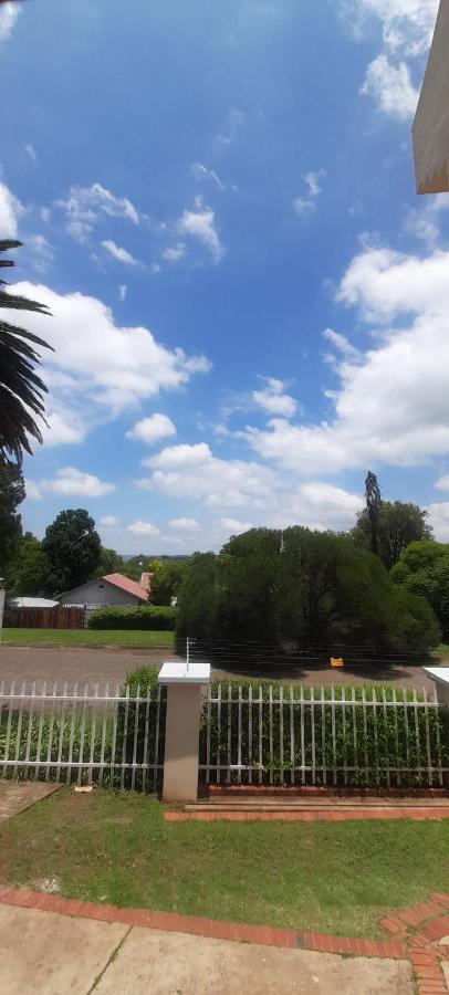 Impala Suite -Entire Unit- 2 Bedroom With 1 Ensuite Bathroom Ladysmith Extérieur photo